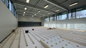 Fußboden Schadensbeseitigung in Turnhalle