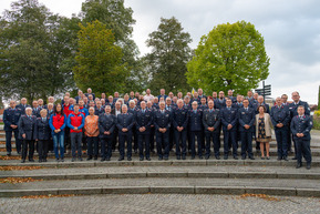 Gruppenbild ehrenamtliche Einsatzkräfte