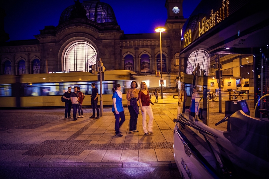 Zeitumstellung Nachtbus am Dresdner Hauptbahnhof