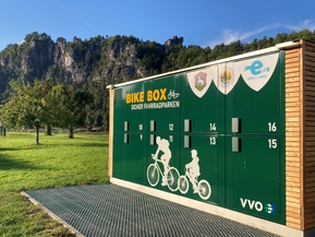 Fahrradbox im Gebirge