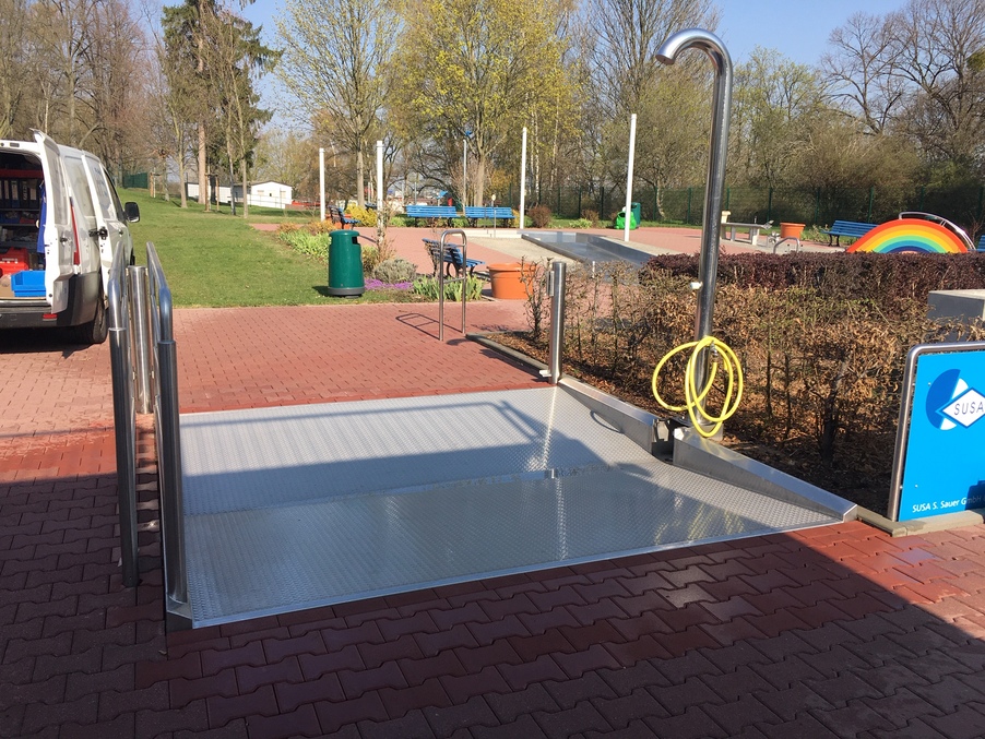 Barrierefreie Durchschreitebecken Albert-Schwarz-Bad Heidenau