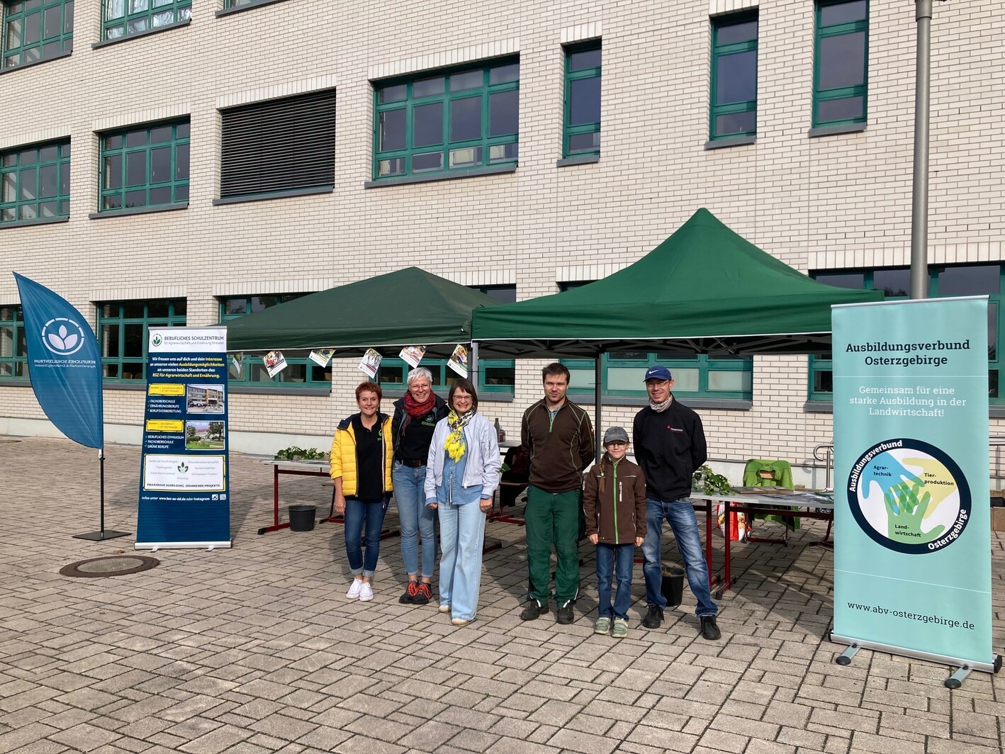 Gruppenbild Messestand
