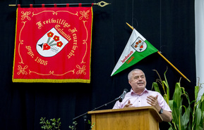 Wimpel und Symbole Feuerwehr Colmnitz
